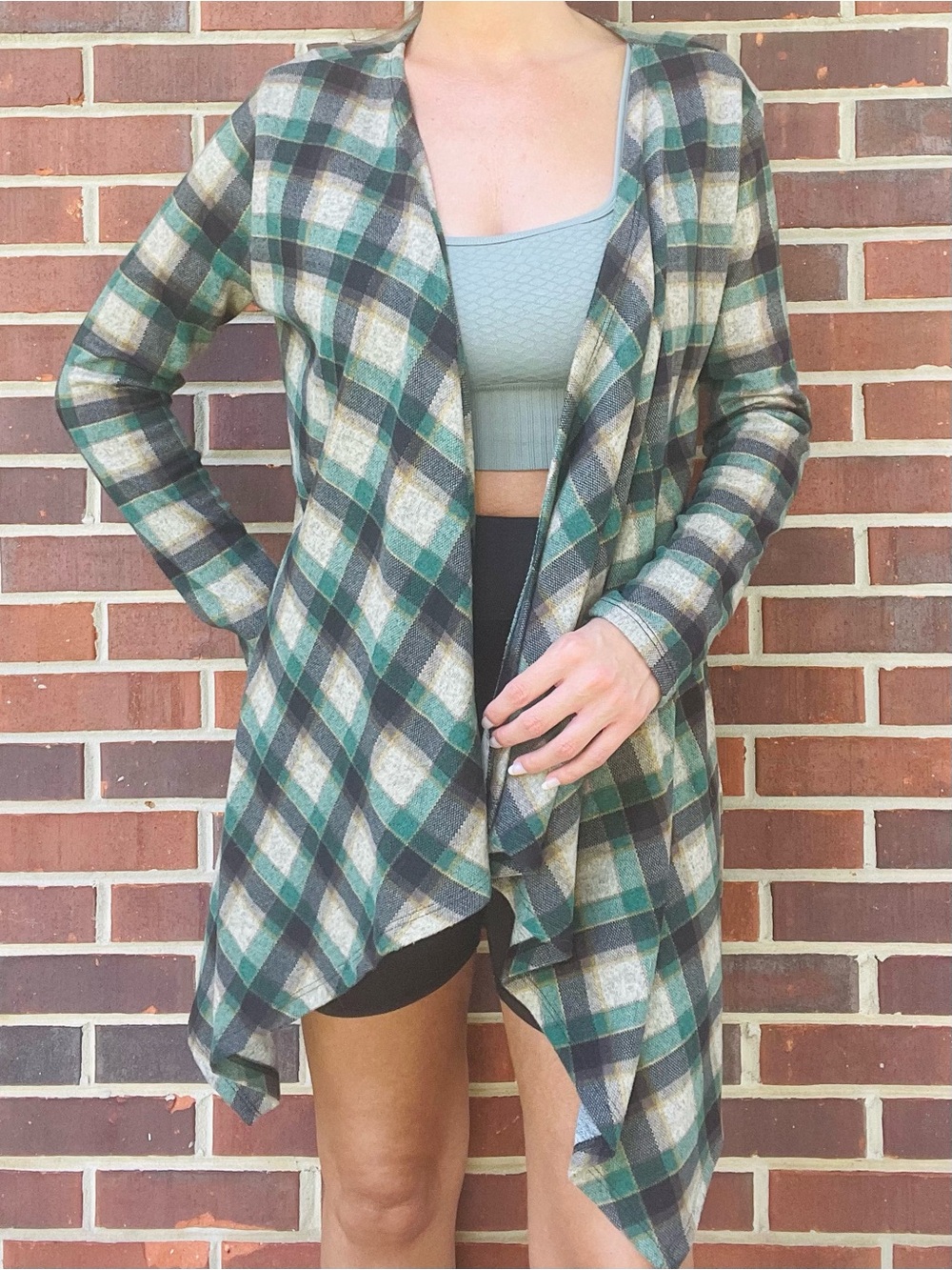 Oversized Plaid Cardigan - Picture 6 of 10